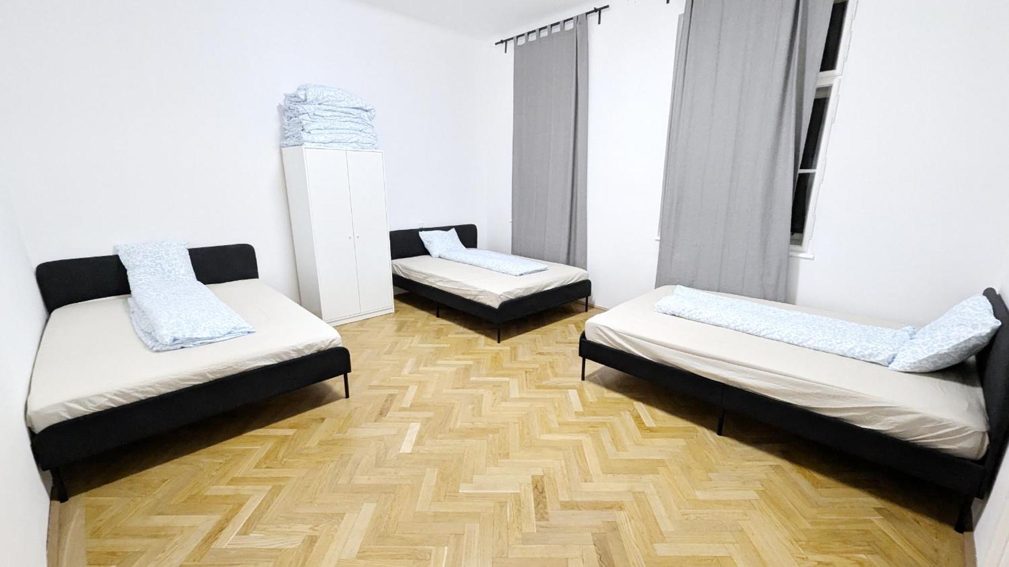 Apartment For 12p - 2 Minutes Form Main Station Vienna
