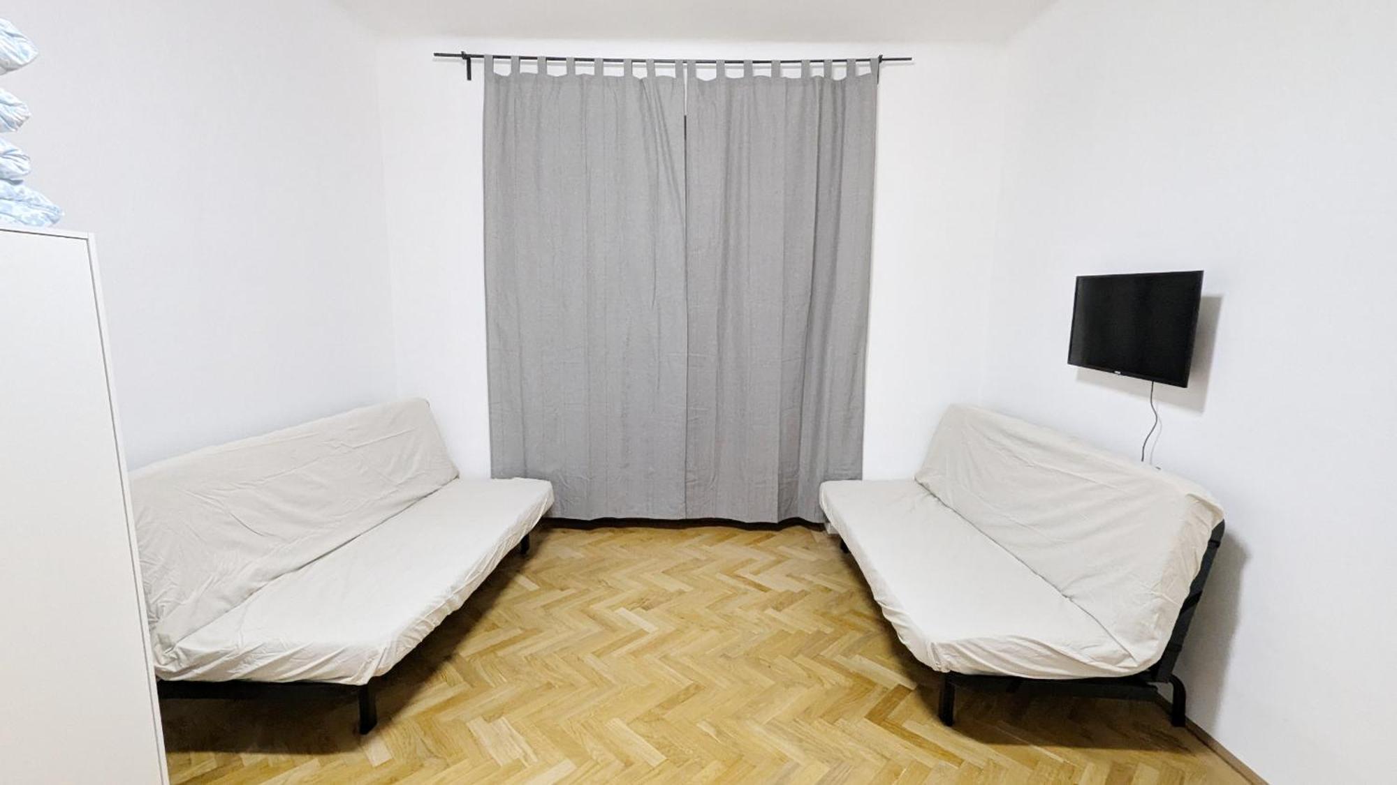 For 12p - 2 Minutes Form Main Station Apartment Vienna