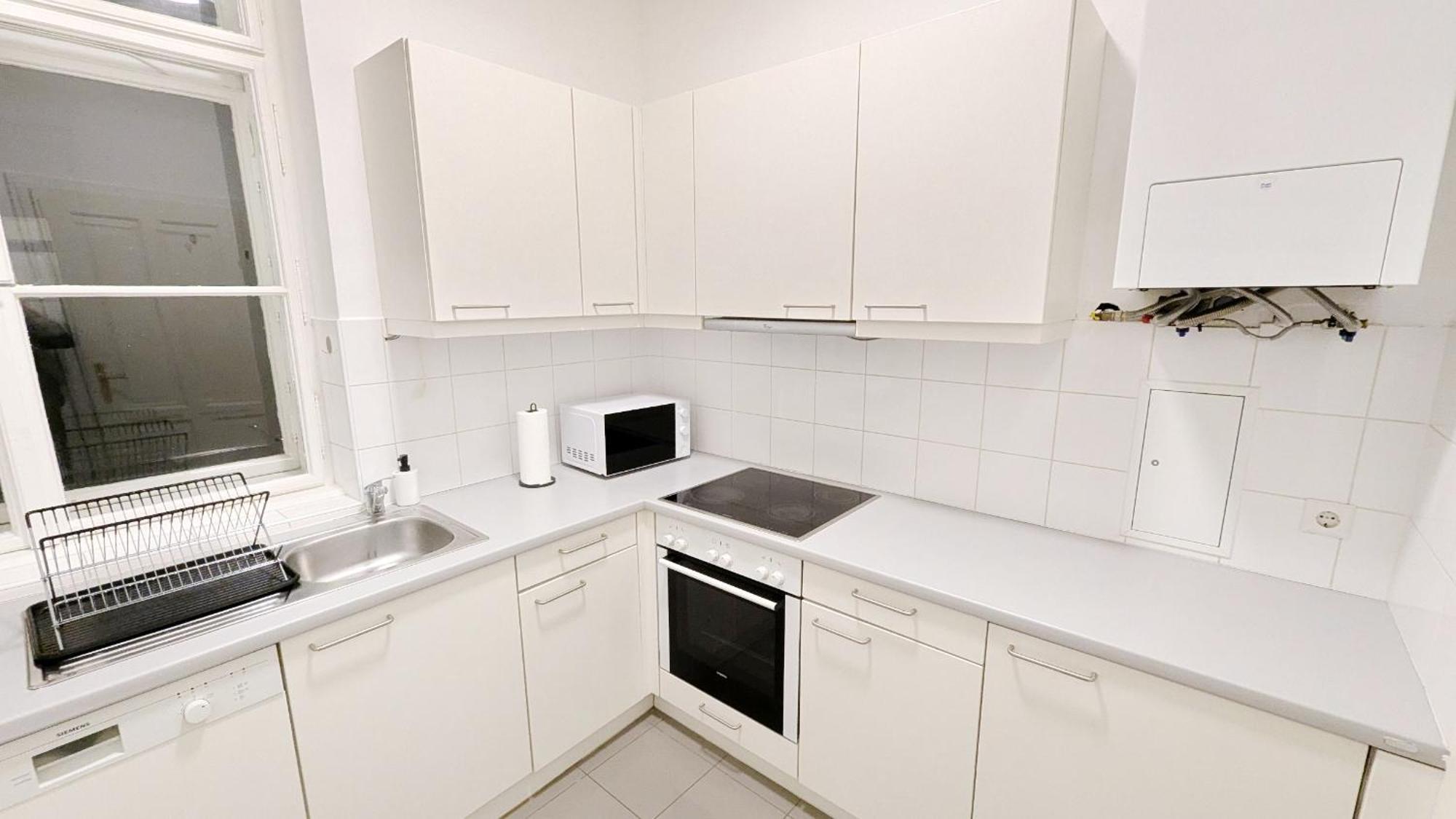 Apartment For 12p - 2 Minutes Form Main Station Vienna